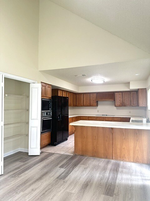 Foto del edificio - 14702 Rancho Vista Dr
