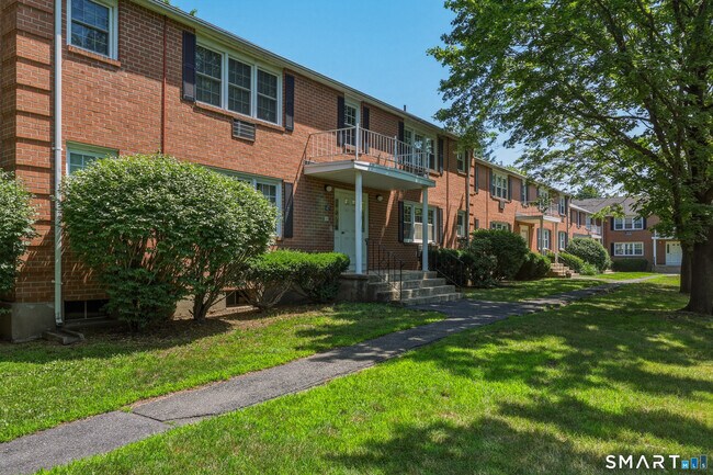 Foto del edificio - 9 Grandview Dr