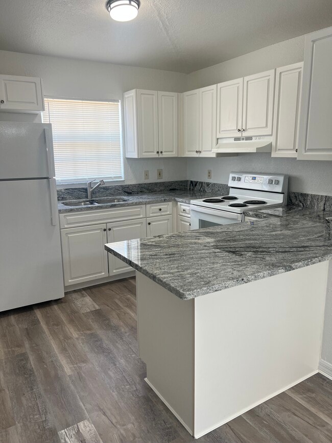 Foto del edificio - 10770 US Hwy 19 N