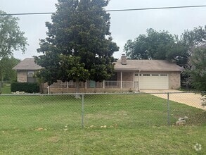 Building Photo - 129 Forest Cir