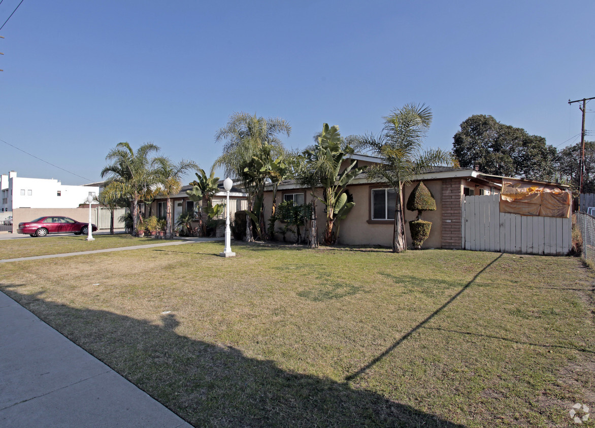 Primary Photo - Josephine Apartments  