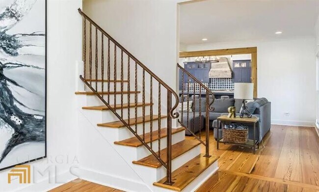 Building Photo - 4182 Ridgegate Dr NW