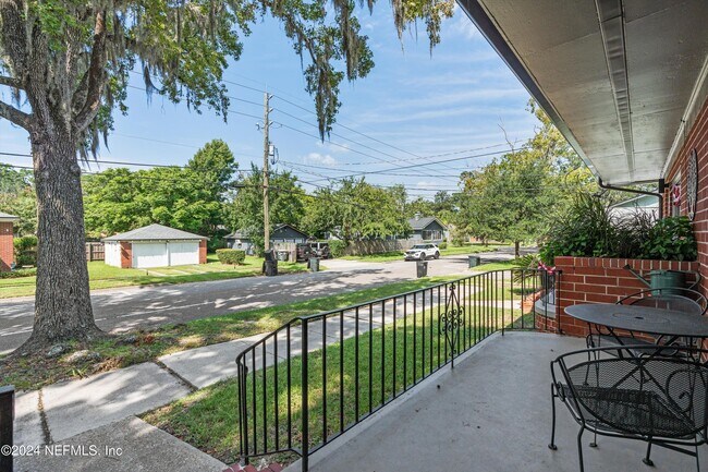 Building Photo - 1751 Dancy St