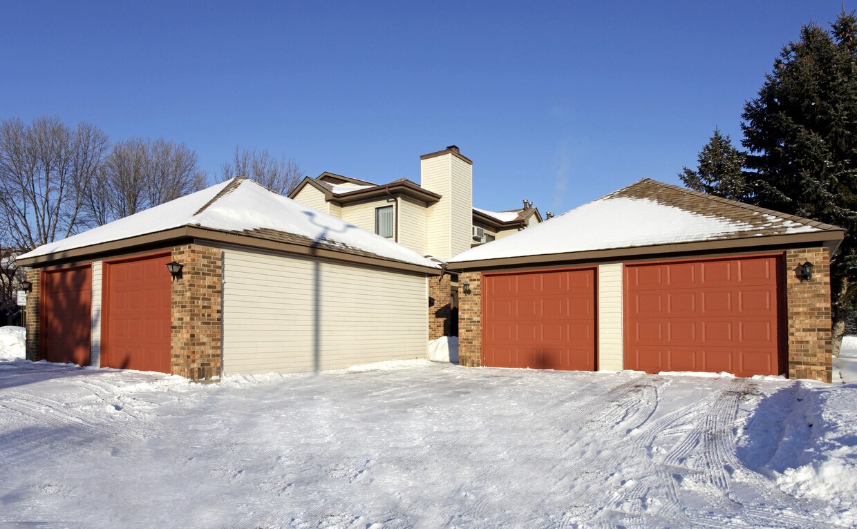Foto del edificio - 2049-2079 Parkside Dr