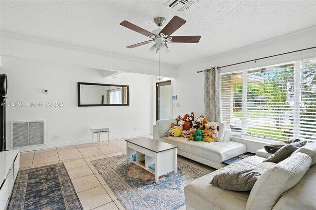 Foto del edificio - 6990 NW 23rd St
