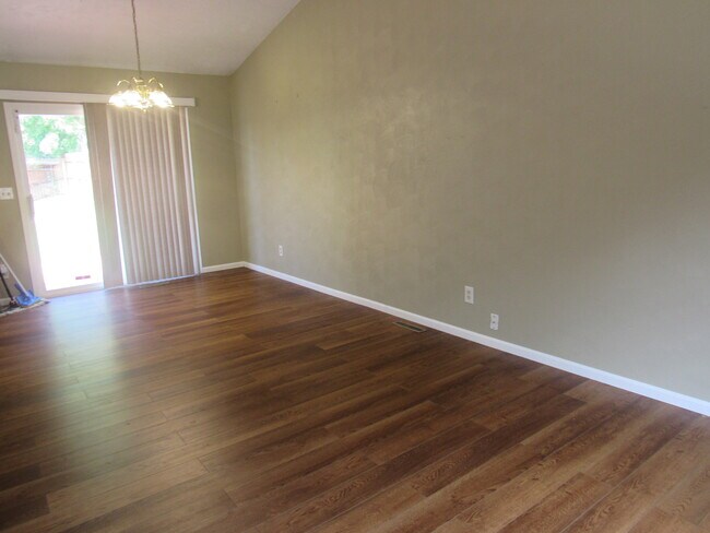 Foto del edificio - 710 17th St