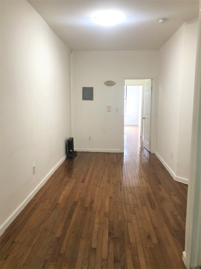 Foto del edificio - 914 Jefferson Ave