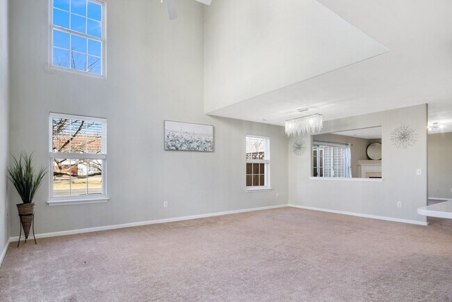 Building Photo - Updated 3-Bed, 2.5-Bath Yorktown Condo with Modern Kitchen, Parking & Community Amenities