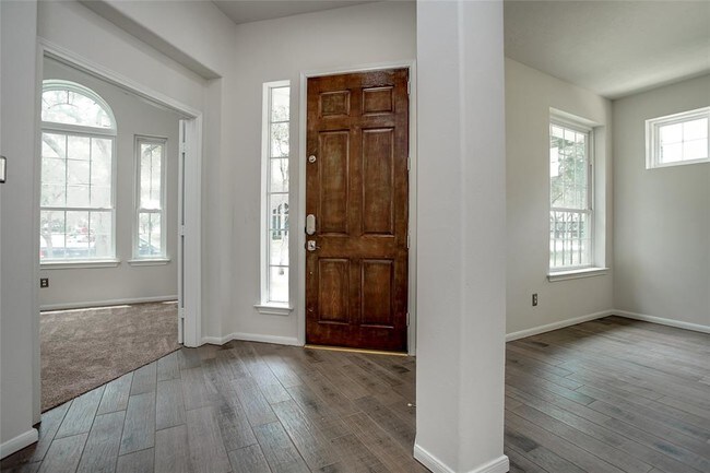 Building Photo - 5818 Pebble Bank Ln