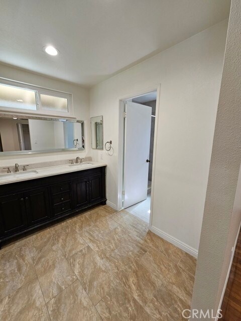 Foto del edificio - 1632 Canyon Dr