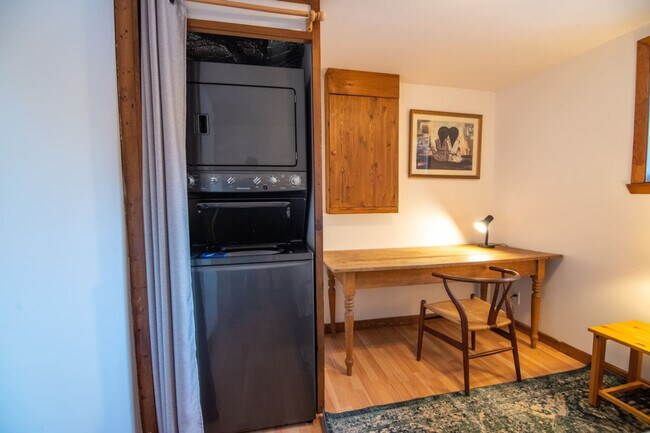 Building Photo - 2196 Montée Prédéal Trudeau-SI ID1061565P