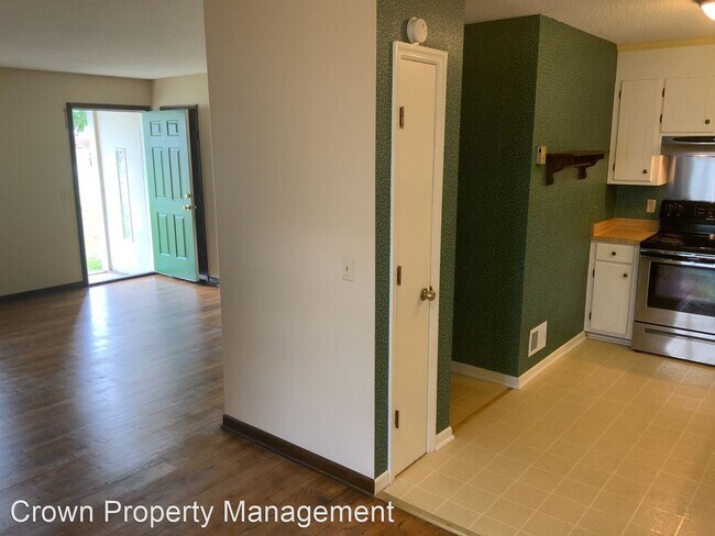 Building Photo - 3 br, 1.5 bath House - 114 Meadow Wood Drive