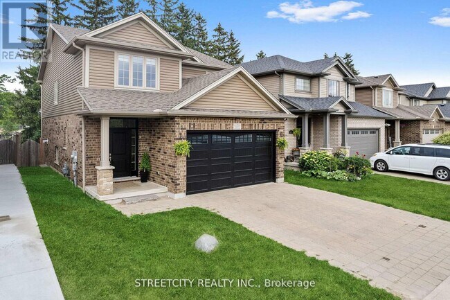 Photo du bâtiment - 1271 Howlett Cir