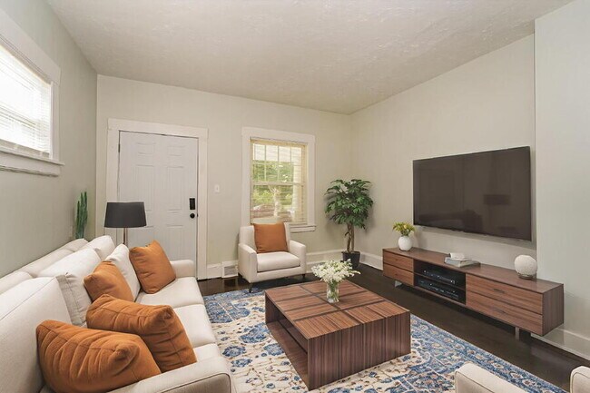 Foto del edificio - 7012 Wakefield Ave