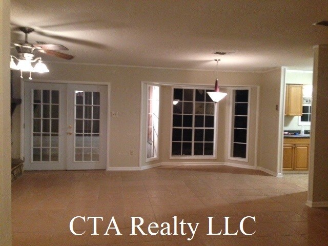 Photo - 319 Sunny Dr House