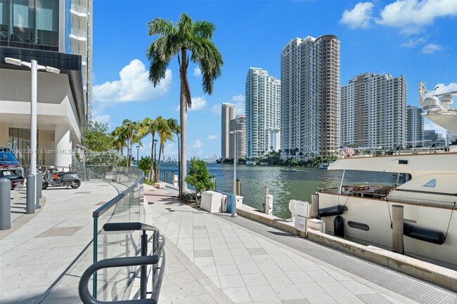 Foto del edificio - 200 Biscayne Blvd Way