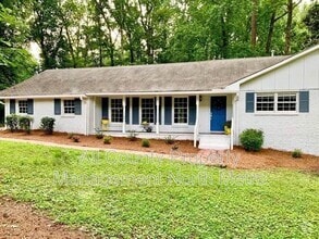 Building Photo - 204 Cold Creek Dr