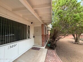 Building Photo - 3207 E Fairmount St