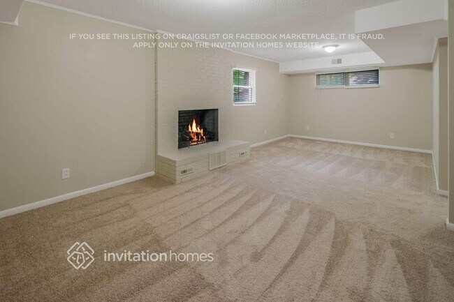 Foto del edificio - 12220 Plover Dr