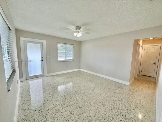 Foto del edificio - 10303 NW 35th Pl