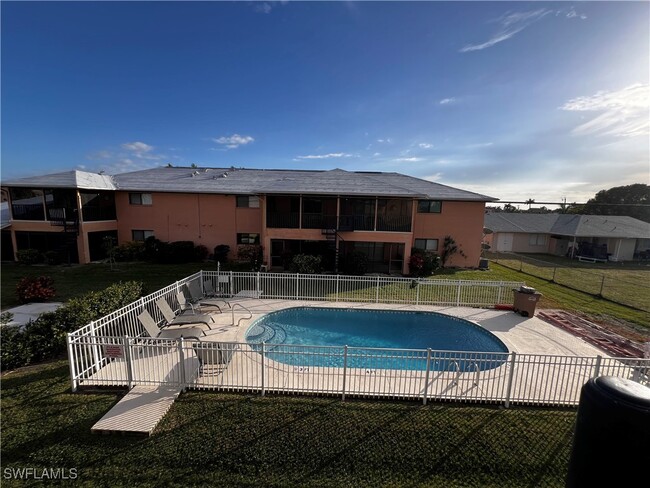 Foto del edificio - 1202 Cape Coral Pkwy W