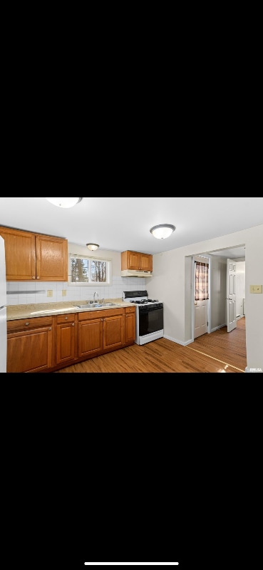 Building Photo - 216 Belaire Ct