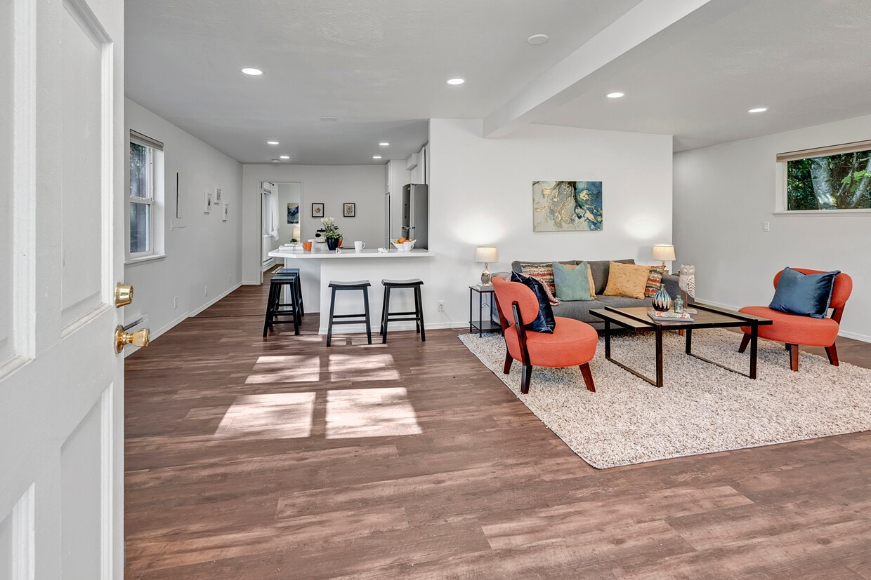 Open floor plan - 5302 212th St SW