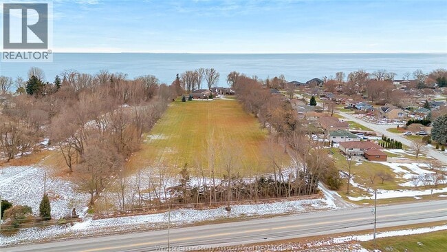 Photo du bâtiment - 1275 Seacliff Dr