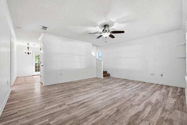 Foto del edificio - New rental move in ready! 4 bedrooms | 2 bathooms