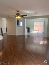 Building Photo - 7918 Point Oaks Ct