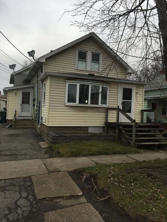 Foto principal - 96 Schenck St
