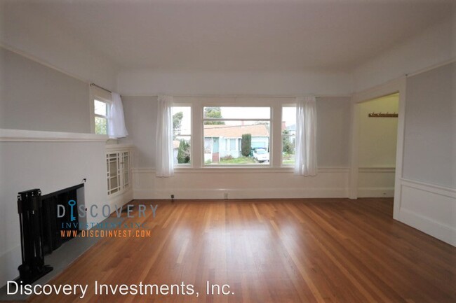 Foto del edificio - 4 br, 2.5 bath House - 5622 Huntington Ave.