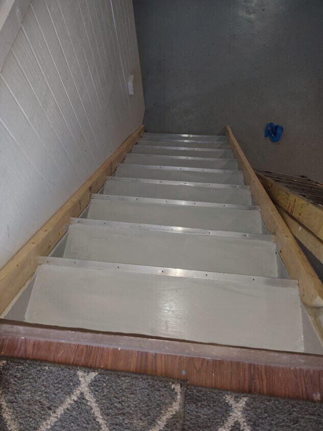 Foto del edificio - 4437 E Kitridge Rd