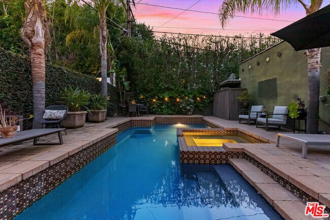 Foto del edificio - 4151 Colbath Ave