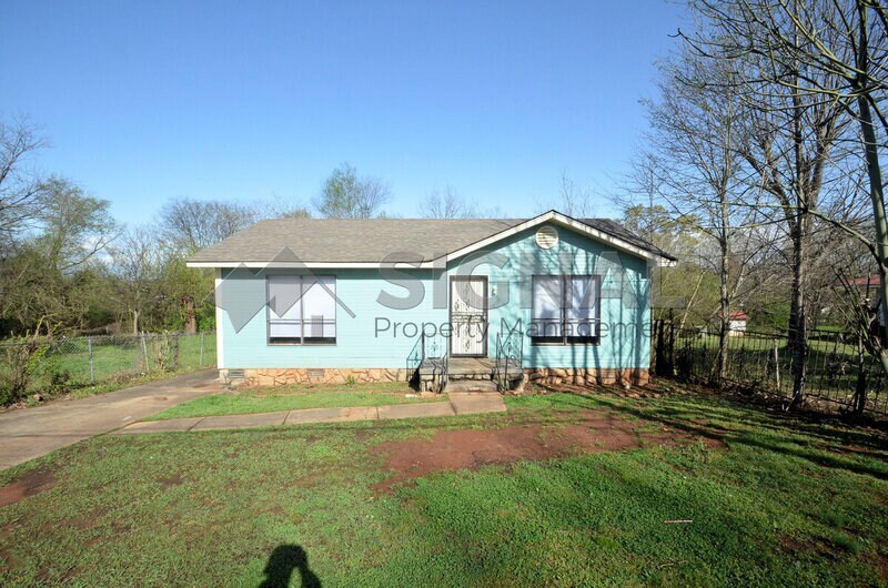 Primary Photo - 4716 Carver Ave SW