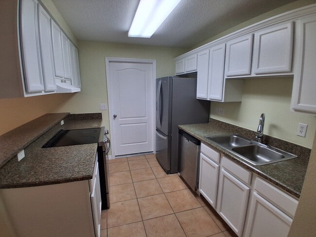 Photo - 1105 Monticello Ln Townhome