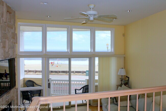 Foto del edificio - 152 Ocean Blvd N