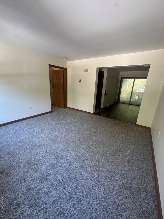 Foto del edificio - 7590 N Broadway
