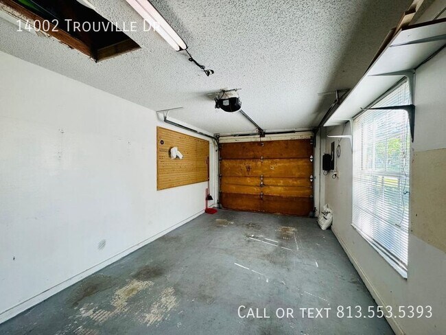Foto del edificio - 14002 Trouville Dr
