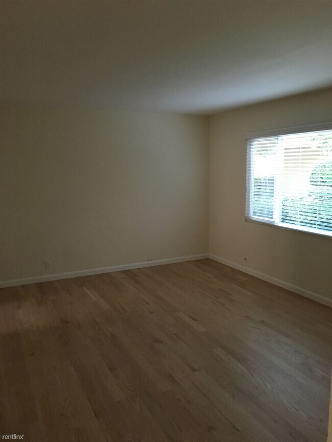 Building Photo - 1 br, 1 bath  - 400 Ravenswood Ave Apt 2