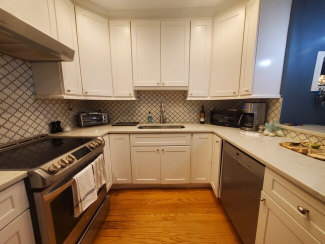 Photo - 1156 Hope St Apartment
