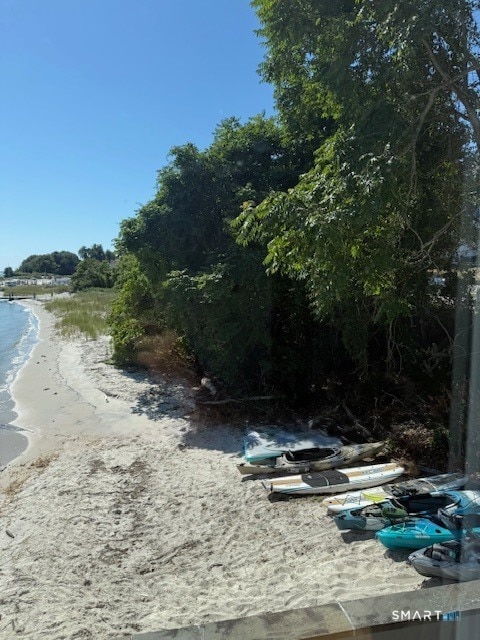 Building Photo - 352 Pequot Ave