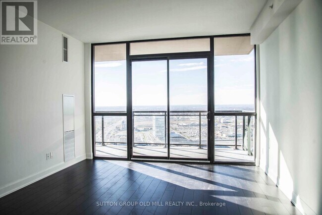 Building Photo - 2910 Hwy 7