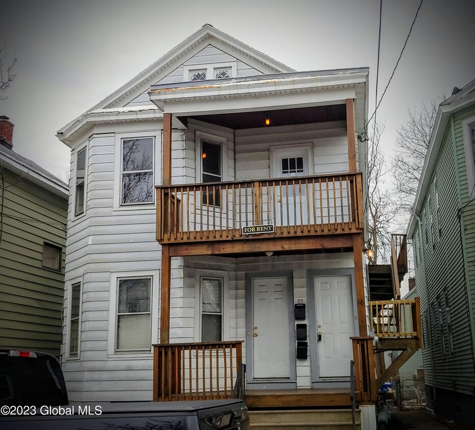 16 Benson St, Albany, NY 12206 - Room for Rent in Albany, NY ...