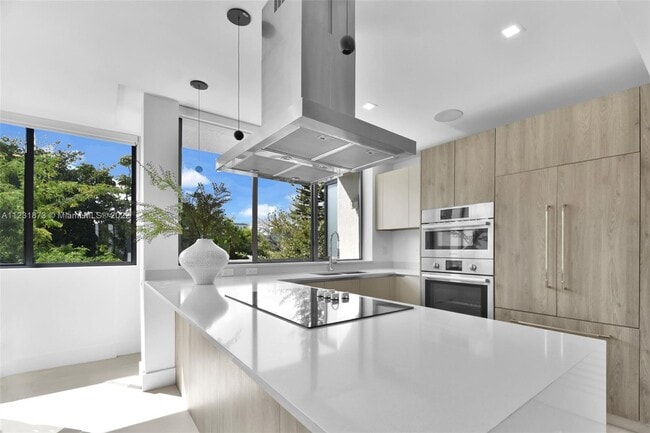 Building Photo - 9356 Bay Harbor Terrace