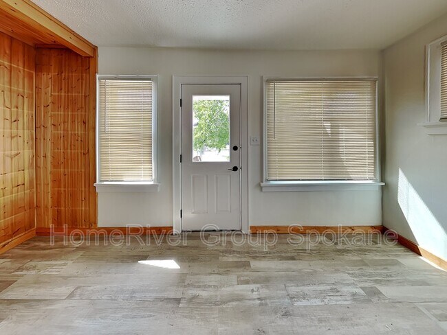 Building Photo - 1307 E Indiana Ave