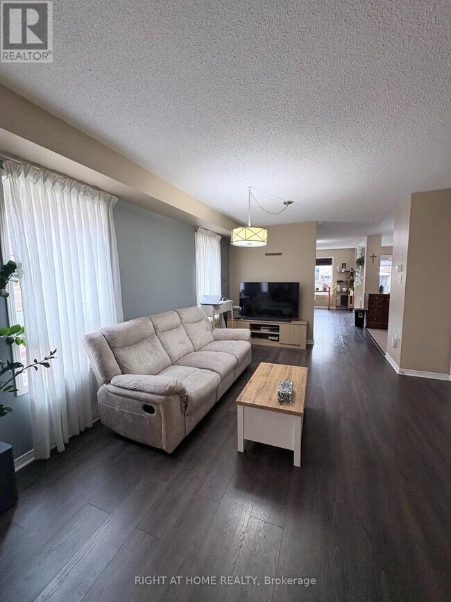Building Photo - 26 Atlantis Dr