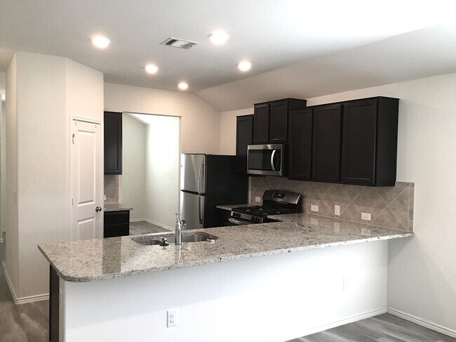 Foto del edificio - 5728 Southerner Way