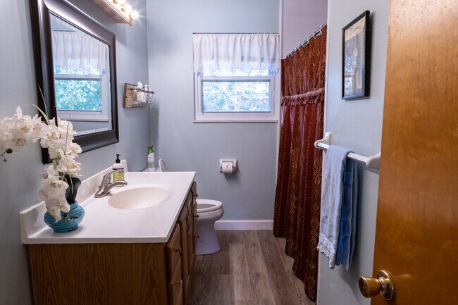 Bathroom - 9617 Deneen Dr