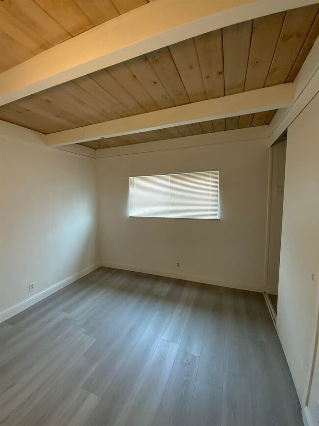 Building Photo - 461 Corte Arango